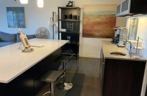 Old Orchard Beach Condo | Modern Condo overlooking Veteran’s Memorial Park, with Great views of OOB