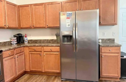 Westgate House | Modern Fun Home, w/neighborhood pool. Close to restaurants and shopping!
