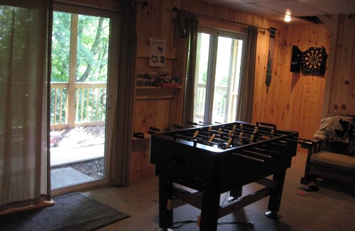 Cleveland Cabin | Mountain cabin/hot tub/fireplace/Game room/Pet Friendly/long term rental.