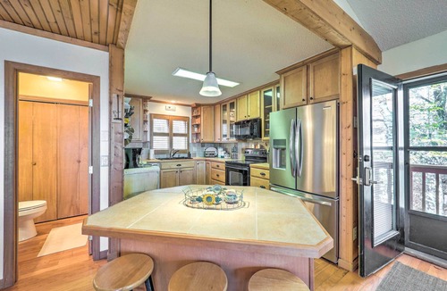 Charter Hills House | Mtn-View Cabin w/Deck, 2 Mi to Beech Mtn Slopes!