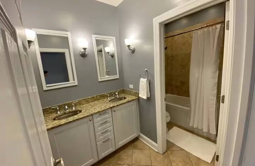 Sheffield Neighbors Apartment | MTR-PetFriendly-FreeParking-WalkingTreadmill
