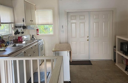 Roduco Cottage | MULTI-LEVEL COTTAGE - PRIVATE PIER HARRELLSVILLE, NC FOR HUNTERS AND FISHERMEN.