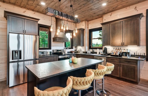 Sevierville Cabin | New Listing, "Explorer's Hideaway",Mtn View, Firepit, Indoor Pool, Hot Tub,Games