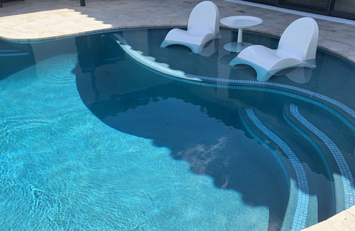 East Fort Lauderdale House | New Luxury Coral Villa!Private Heated Salt Pool With Sun Shelf!Near Beaches!BBQ!