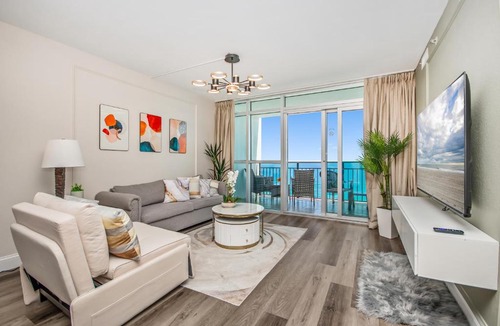 Downtown Myrtle Beach Apartment | New Luxury Oceanfront 2BR Condo with Relaxing Ambiance