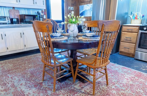 Washington House | Newly renovated cottage close to waterfront and boat ramps