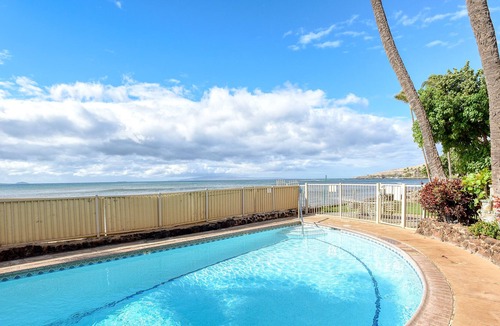 Maalaea Condo | Newly Updated Oceanfront Corner-Condo with Private Patio, Shared Pool & Grill