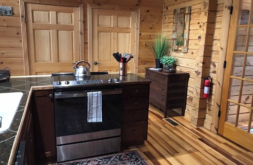 Ferguson Cabin | North Star Cabin in Leatherwood Mountains-private, peaceful & gorgeous view!