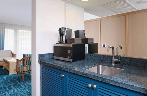 Waikiki Resort | Oahu Dream! 2 Relaxing Units w/Balcony, Minutes to Waikiki Beach