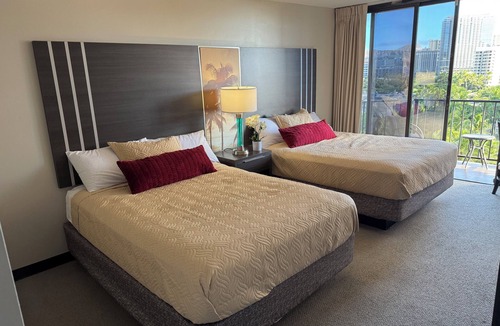 Waikiki Hotel | Ocean & Diamond Head-view studio in Waikiki