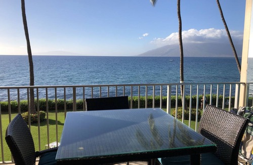 Kihei Condo | Ocean Front Renovated 2 BR/BA Luxury Condo w/A/C . 2nd Floor Unobstructed View