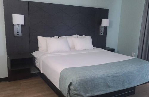 Kill Devil Hills Hotel | Ocean Reef Suites