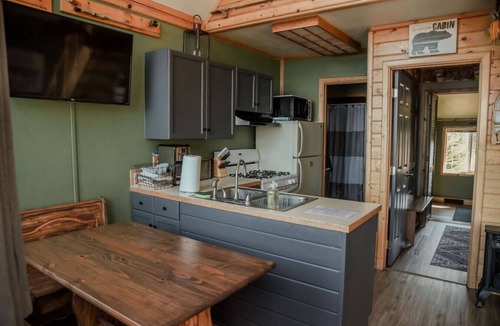 Anchor Point Cabin | Ocean-view Cabins on the Anchor Point Bluff