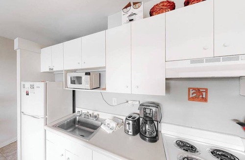 Maunaloa Apartment | Ocean-View Molokai Condo with Lanai, Pool - Steps to Beach