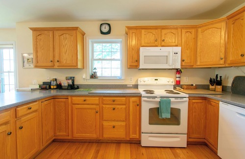 Hulls Cove House | Ocean Views from every room. Enjoy nearby beach and Acadia National Park
