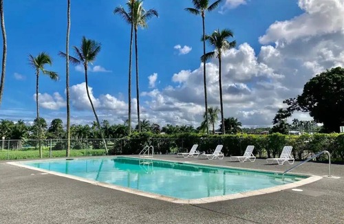 Hilo Condo | Ocean & Wailoa River Views - AC + Pool - 2BD/2BTH