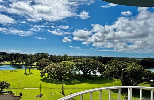 Hilo Condo | Ocean & Wailoa River Views - AC + Pool - 2BD/2BTH