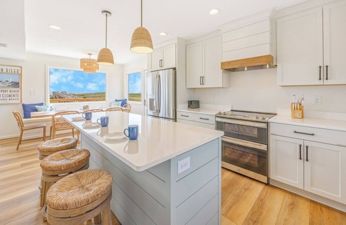 Waves House | OCEANFRONT-6 BDRM-4 Mstrs-RENOVATED 2024-Heated Pool,Hot Tub, Media & Game Rooms