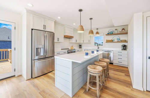 Waves House | OCEANFRONT-6 BDRM-4 Mstrs-RENOVATED 2024-Heated Pool,Hot Tub, Media & Game Rooms