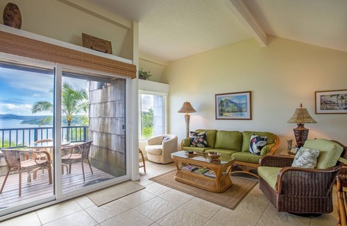 Princeville Condo | Oceanfront and updated, top floor, perfect for honeymoon
