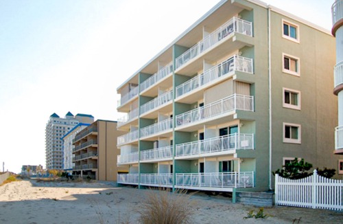 Midtown Ocean City Condo | Oceanfront Condo with Private Balcony, Beach Access, WiFi & Washer/Dryer