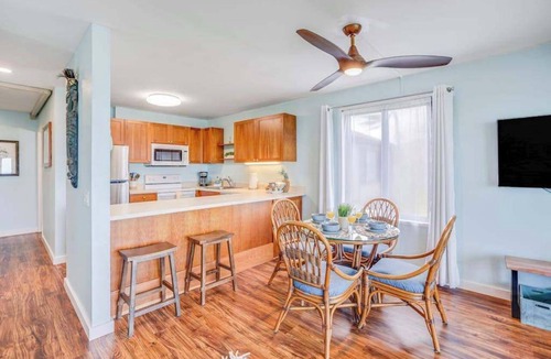 Kapaa Condo | Oceanfront Kapaa Condo with Balcony, Pool & Hot Tub - 50 ft to Beach