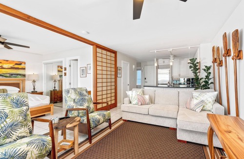 Kailua-Kona Condo | Oceanfront Kona Condo | Watch Whales & Sunsets from Your Private Lanai