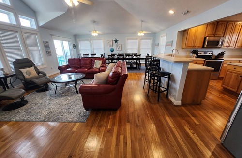 Sandbridge House | Oceanfront/Pool/Hot Tub