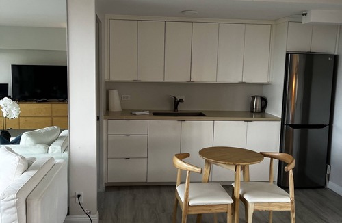 Diamond Head - Kapahulu - St. Louis Condo | OCEANFRONT PROPERTY DIAMOND HEAD BEACH HOTEL unit 704
