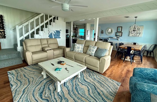 Holden Beach House | OCEANFRONT, Renovated 4BR, 3BA Home Sleeps 8
