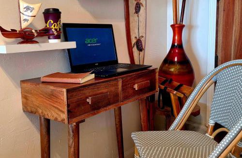 Kapoho House | Oceanfront studio see whales and dolphins