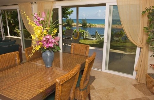 Wainiha House | Oceanfront Views * 3 Bedrooms With Baths * All Remodeled * Fabulous Beaches !