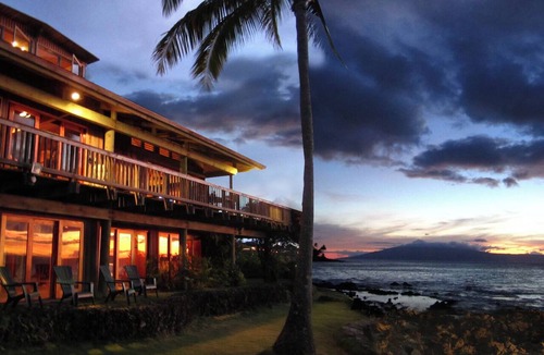 Napili Villa | Oceanfront Villa Turtle Cove Villa, Napili. Spectacular views. 5BR Sleeps 10 A/C