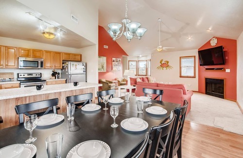 Waves House | Oceanside Beach House w/ Hot Tub, Game Room, Outdoor Games, Close to the Beach!