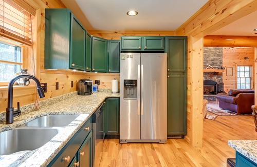 Ennice Cabin | On-Site Waterfall! Cabin Near Blue Ridge Pkwy