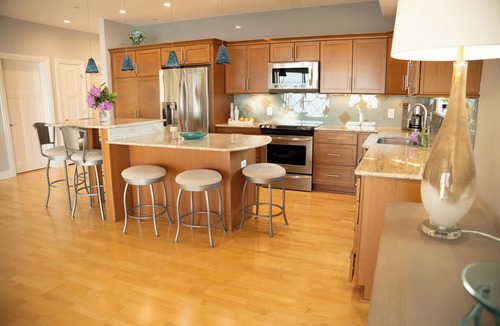 Geneva-on-the-Lake Condo | Panoramic Lake Erie Sunset Views~Spacious 3BR/3BA Lakefront Retreat!