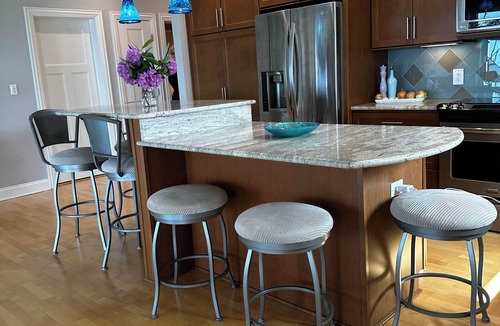 Geneva-on-the-Lake Condo | Panoramic Lake Erie Sunset Views~Spacious 3BR/3BA Lakefront Retreat!