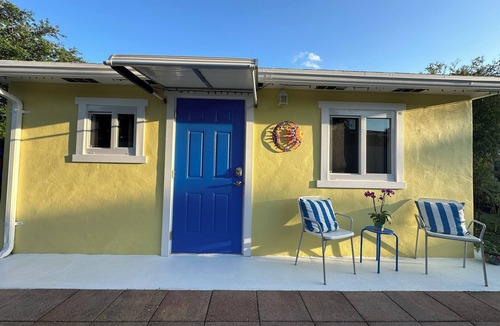 Fort Lauderdale Cottage | Paradise Suite