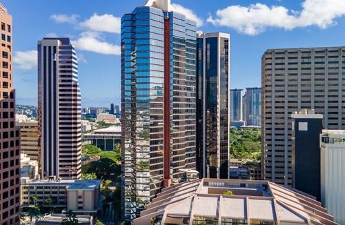 Downtown Honolulu Apartment | Penthouse Loft LargeTerrace2-bedroom Kitchen Seaside HPU&Cruise 8 person