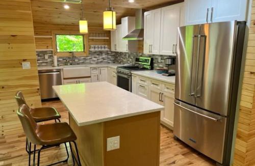 Belgrade House | Perfect Maine Getaway in a Newly Renovated Cabin!