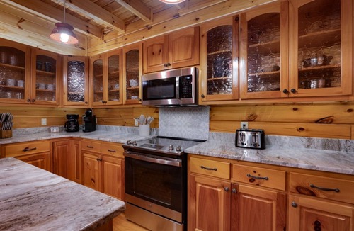 Cherry Log Cabin | Pet-Friendly Cozy Cabin w/Game Room & Hot Tub