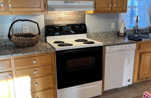 Mamers House | Pet friendly remote rural retreat in New Hill, NC. Very peaceful