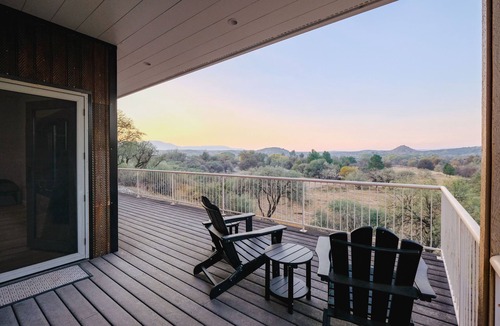 Cornville House | Pictures do not do it justice. A breathtaking creekfront home on a hill overlooking Oak Creek, with room for 9, a secret bookshelf door, hot tub, and fire pit. Peaceful Cornville wine country, 25 min to Sedona.