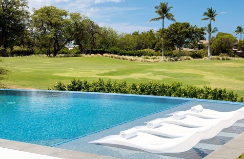 Kamuela House | ❤️PiH❤️ Hawaiian Elegance ★ Short walk to best beaches ★ Heated Lap Pool & Spa