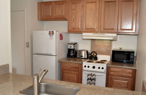 Wailua Condo | Plantation Hale unit with kitchen, Remodeled, Walk to Beach. Free parking