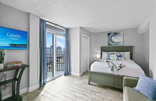 Downtown Myrtle Beach House | Playa Castillo by Casanita - Lux Oceanfront 3BR Suite