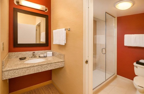 Durham Hotel | Pleasant Stay, Convenient Location! 4 Family-friendly Units, Free Parking, Pool