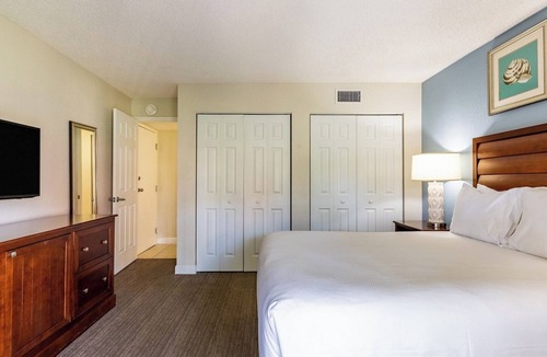 Pompano Beach Resort | Pompano Beach | Beachside Breeze Retreat | Pool + Beach