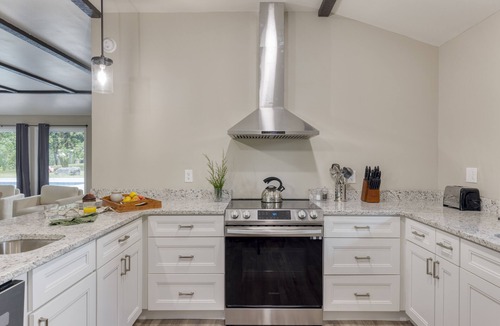 New Market House | Pool + Hot Tub | Near Dollywood + the Smokies | Amber Refresh