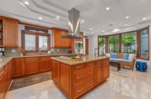 Portlock House | Portlock Oceanfront Estate: Luxe Beachfront Villa w/Pool & Ocean Views